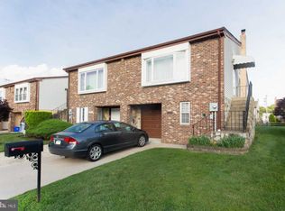 7911 Revere St, Philadelphia, PA 19152
