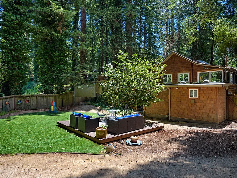 301 County Rd — Photo 17