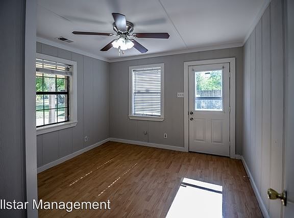 3rd image of 3525 Woodmont Cv