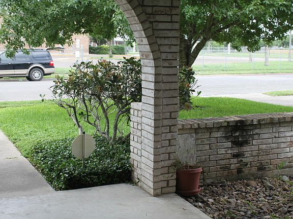 3rd image of 4230 Key West Dr