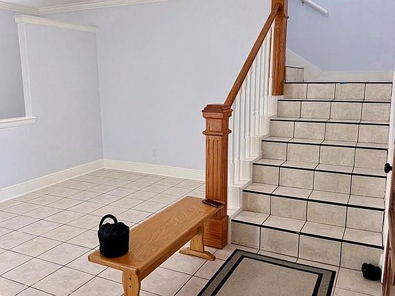 2nd image of 232 Palmero St