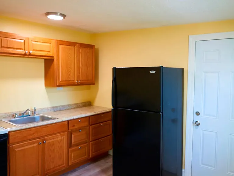 1666 N Myrtle Ave — Photo 5