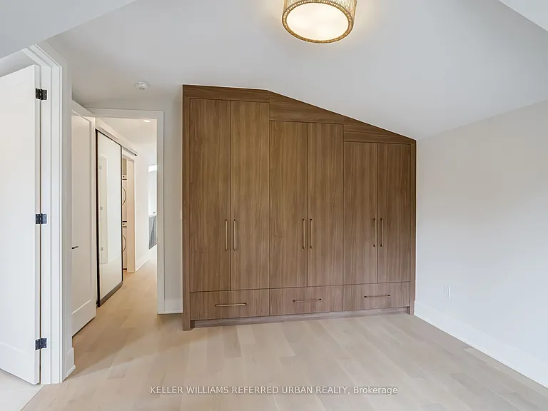 37 Wesley Ave — Photo 42