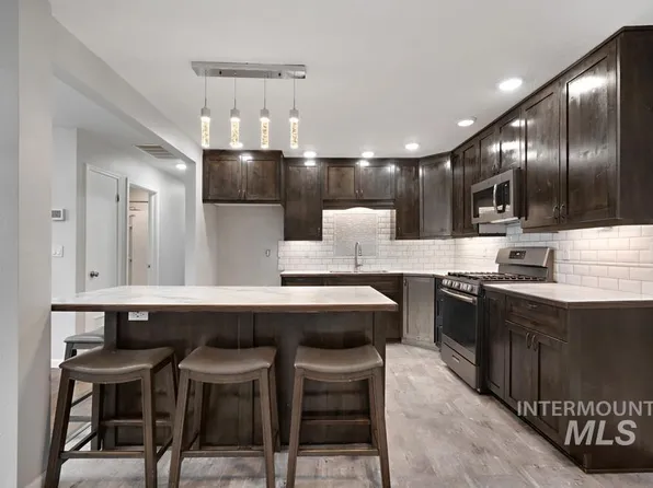 225 SW Park Ave, New Plymouth, ID 83655