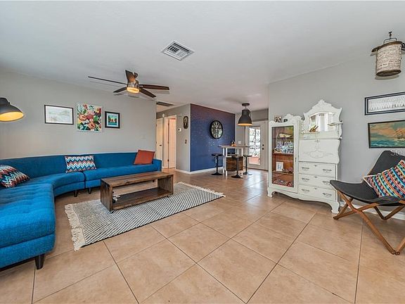 5th image of 1763 Greenlea Dr