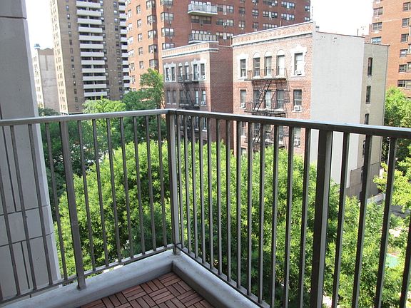 3rd image of 50 W 93rd St APT 8A