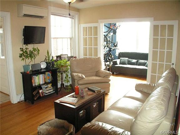 3rd image of 2810 Kensington Ave #U16