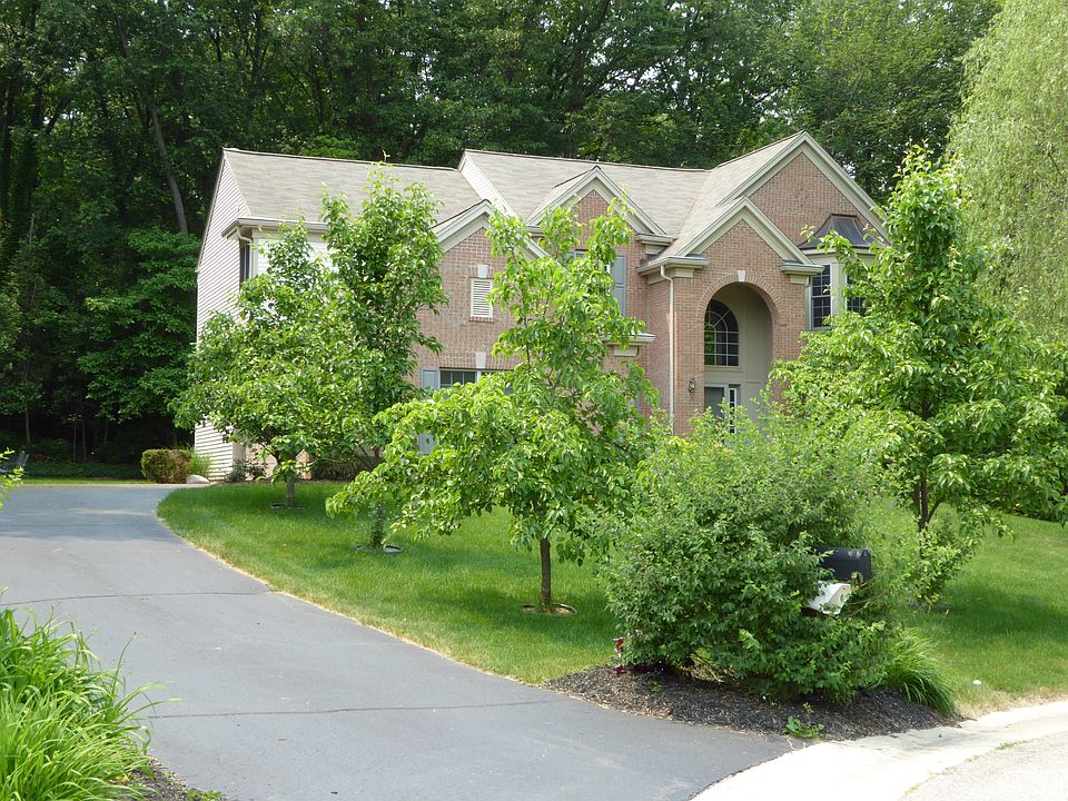 1st image of 3933 Oakcrest Ct SE