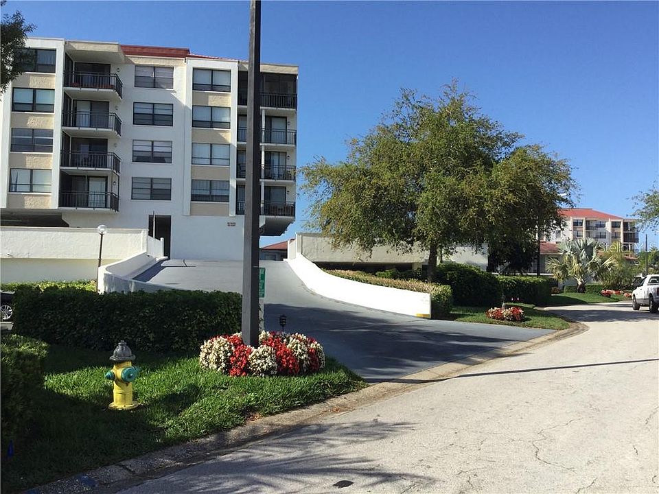 1st image of 6180 Sun Blvd APT 301