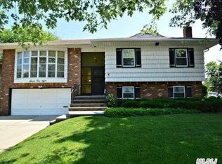 758 Vivian Ct, Baldwin, NY 11510