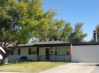 3011 Delicado Dr, Roswell, NM 88201