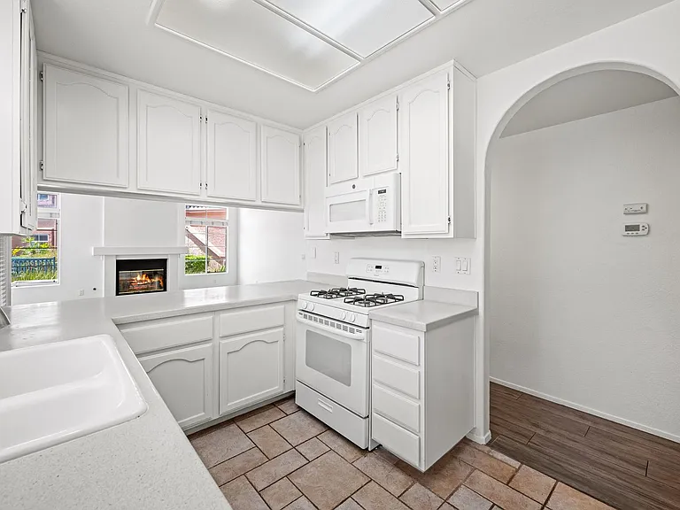 3581 Cameo Dr #34 — Photo 9