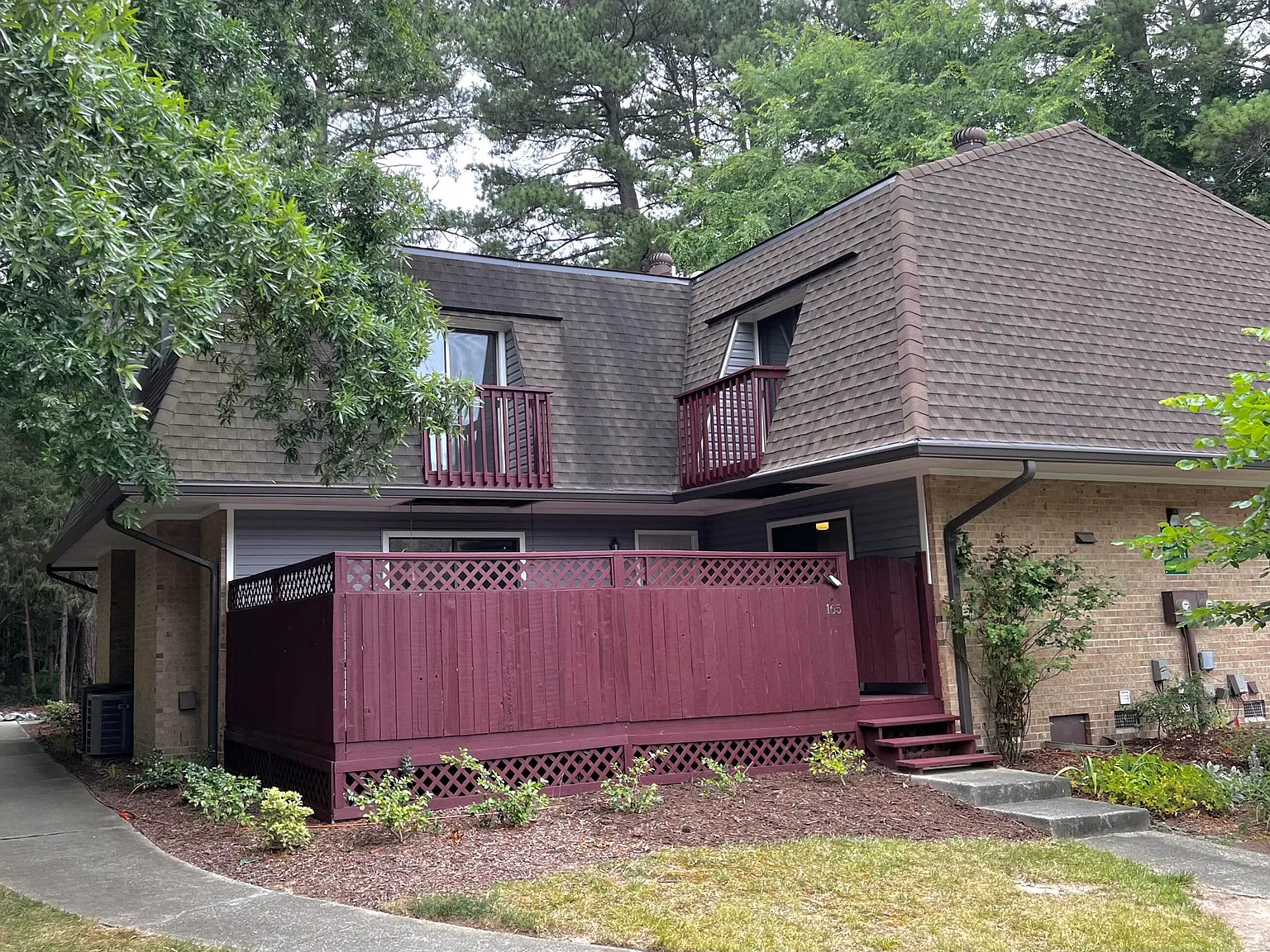 2 bed, 2.5 bath, 1353 sqft, $1,650 — Photo 2