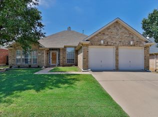 5324 Fox Run Dr, Watauga, TX 76137