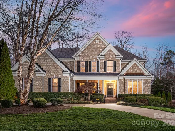 1107 Dobson Dr, Waxhaw, NC 28173