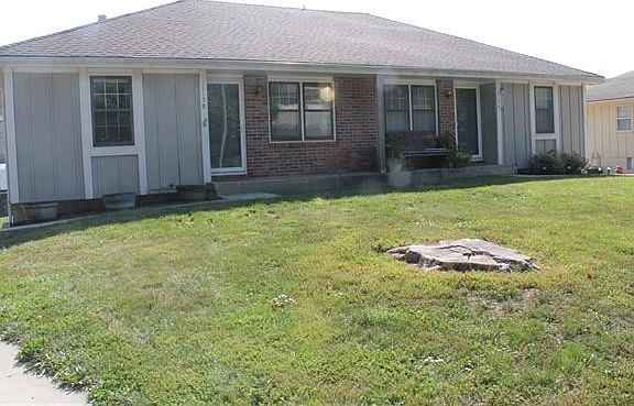 2nd image of 1515 NE White Dr