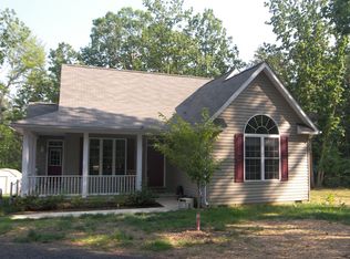 7331 Embrey Dr, Locust Grove, VA 22508