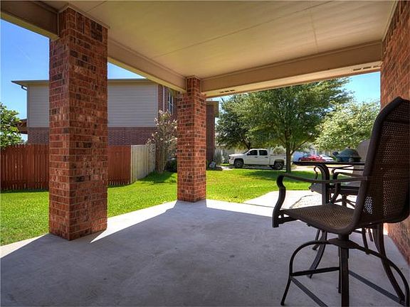 3rd image of 221 Lucky Clover Ln
