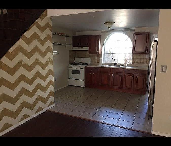 1st image of 425 Winton St #427