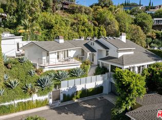9150 Warbler Way, Los Angeles, CA 90069