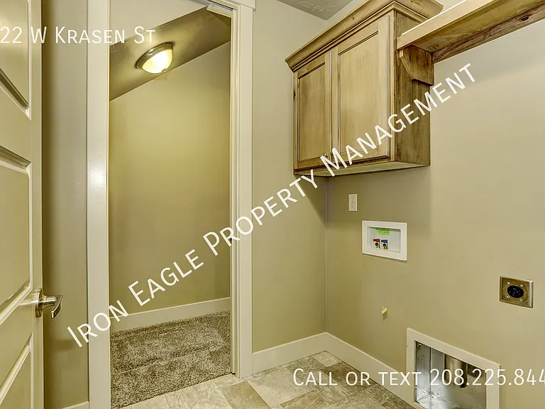 822 W Krasen St — Photo 27