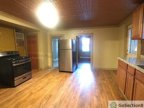 2nd image of 328 1st St #1