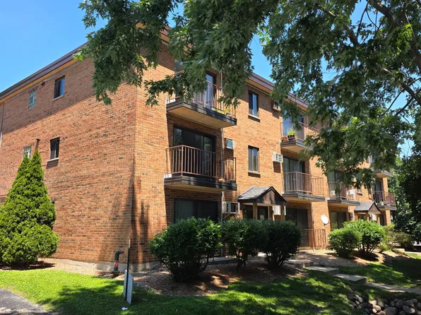 724 Warren Ave APT 101, Downers Grove, IL 60515