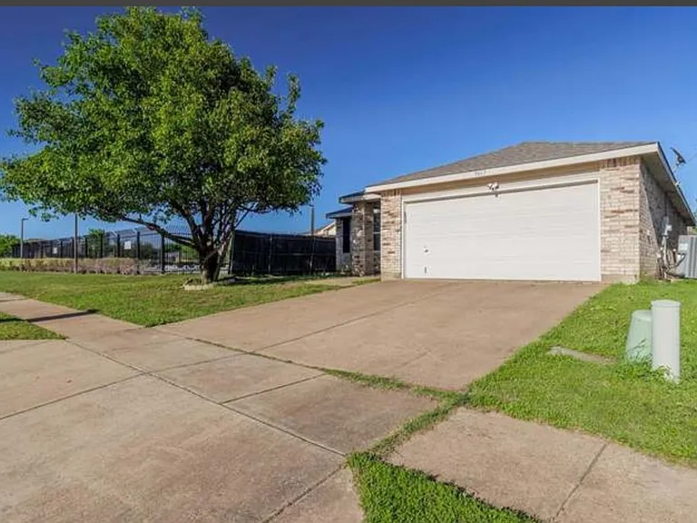 Quarter Horse Ln — Photo 2