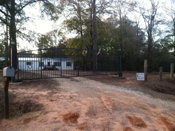 939 County Road 519, Headland, AL 36310