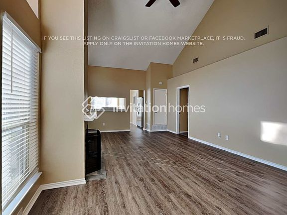 3rd image of 428 Crooked Ln