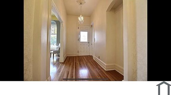 2nd image of 272 E Saint John St