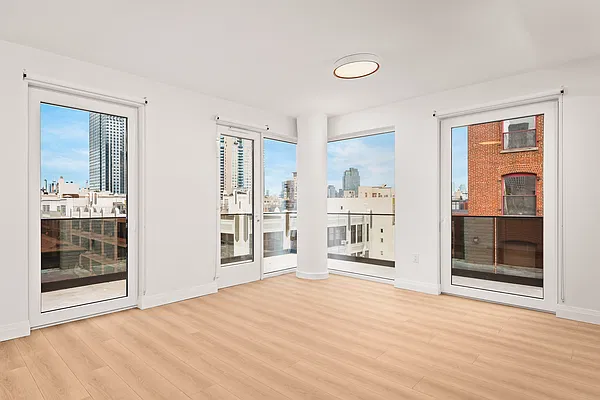 Living room, photo 2