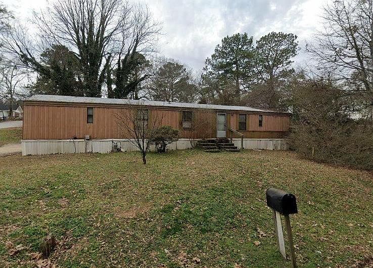 1st image of 131 Carver Cir