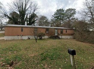 131 Carver Cir, Lawrenceville, GA 30046