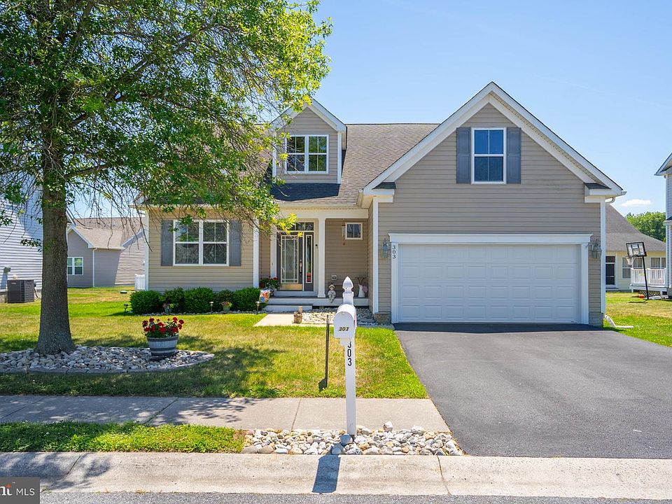 1st image of 303 Amberly Ct