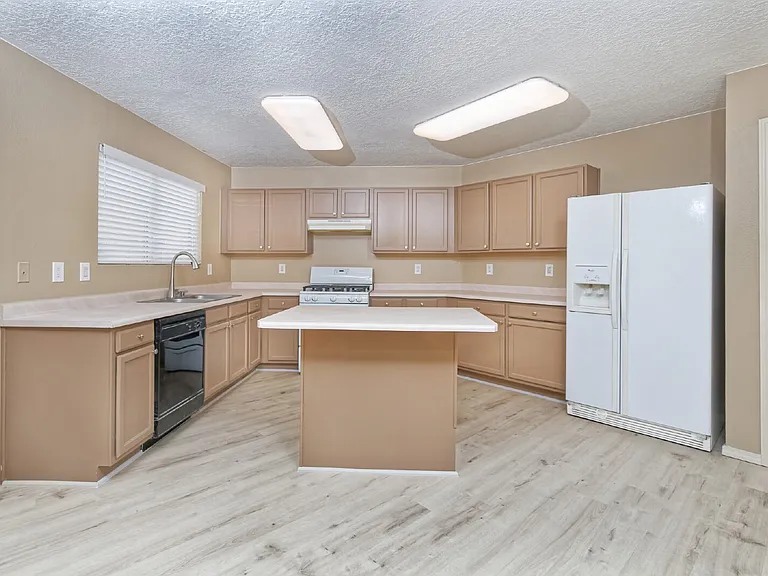 6900 Poppy Pl NW — Photo 6
