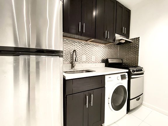 4th image of 963 Amsterdam Ave APT 5