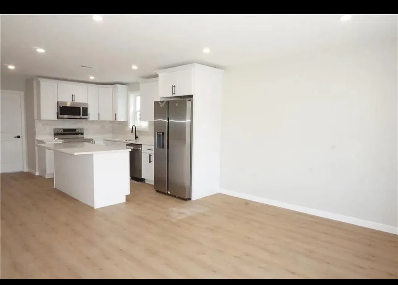 2 bed, $1,800 — Photo 3