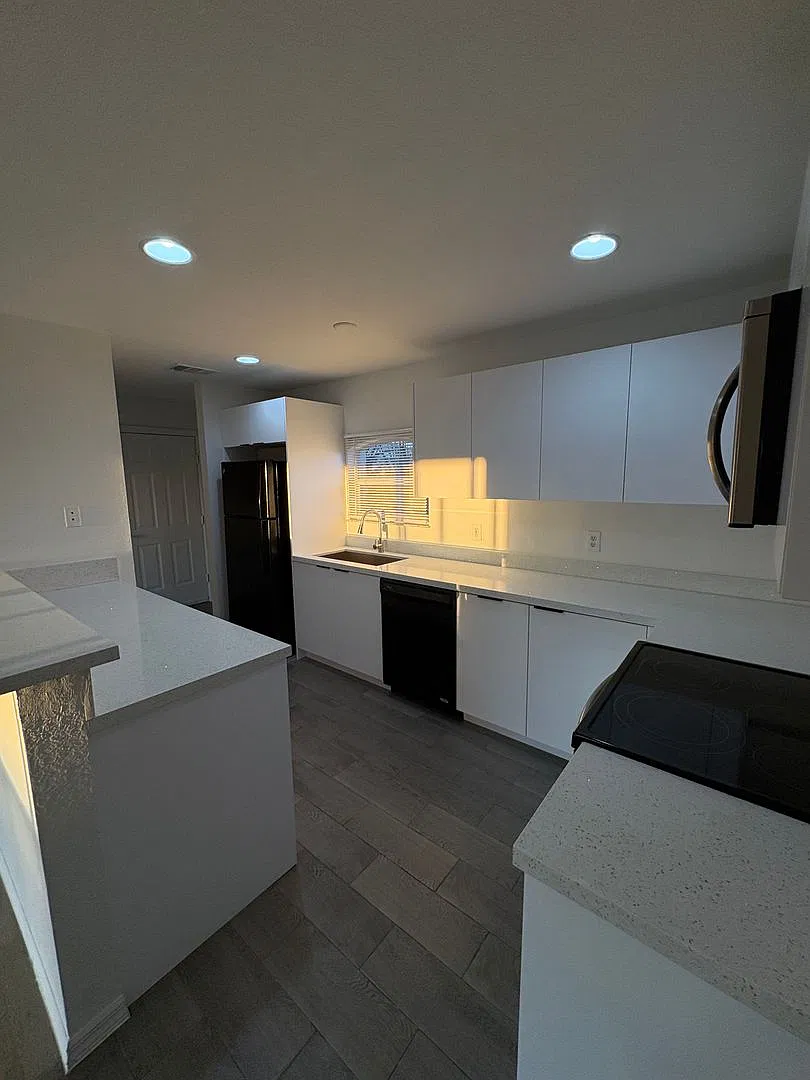 4704 Skyline Blvd — Photo 4