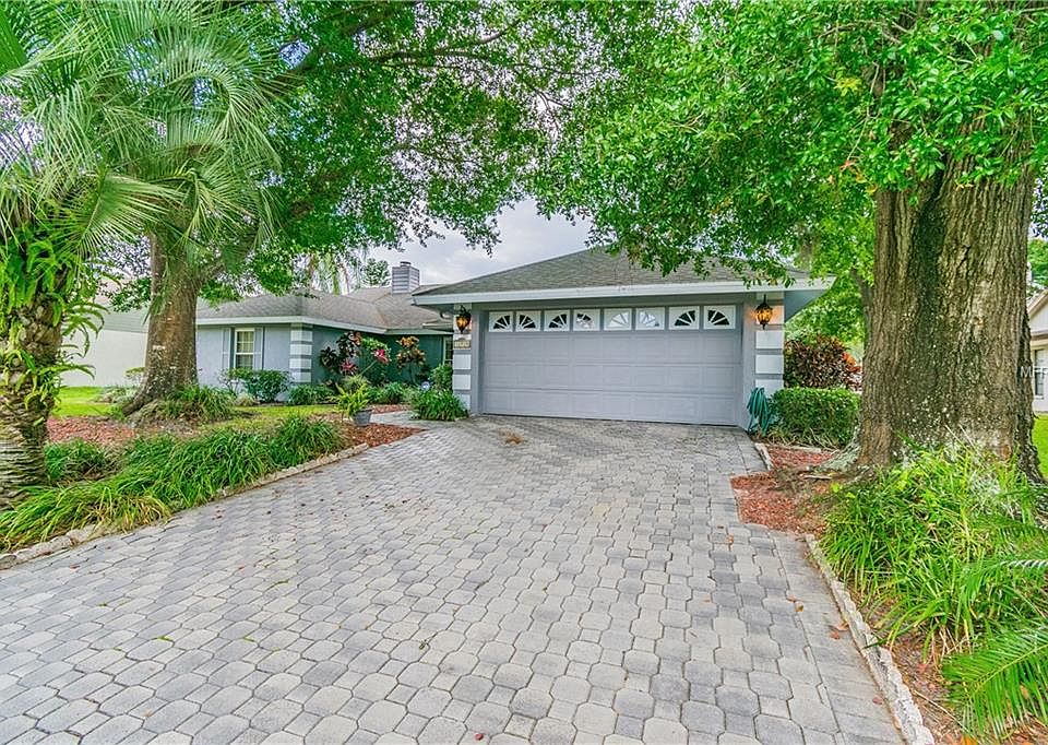 1st image of 14935 Redcliff Dr