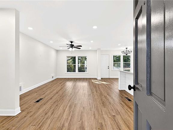 5th image of 4365 Langdon Dr