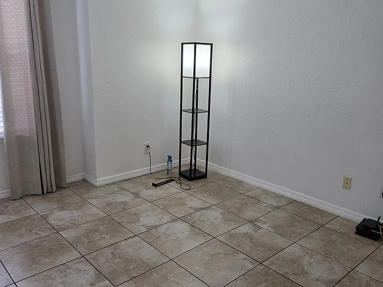 Antique Oaks Cir — Photo 20