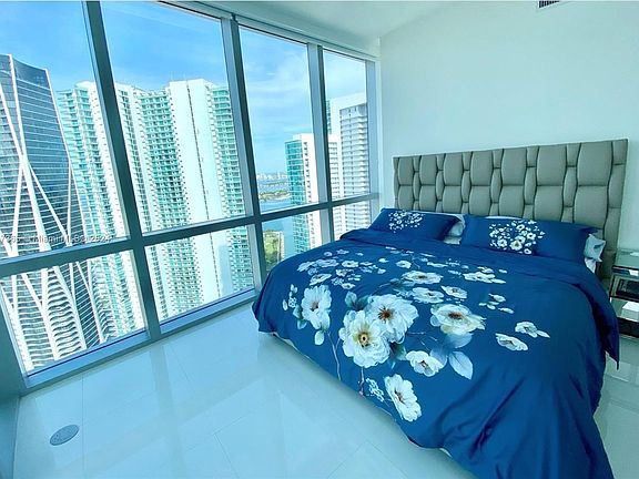 4th image of 851 NE 1st Ave #4201A