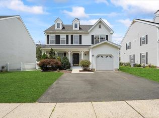 30 Providence Blvd S, Kendall Park, NJ 08824