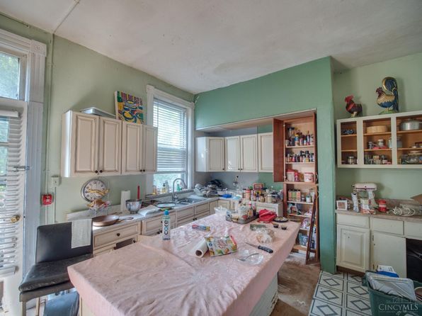 cincinnati-ohio-439767867 picture