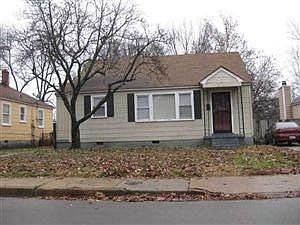 1st image of 3680 Fairmont Ave
