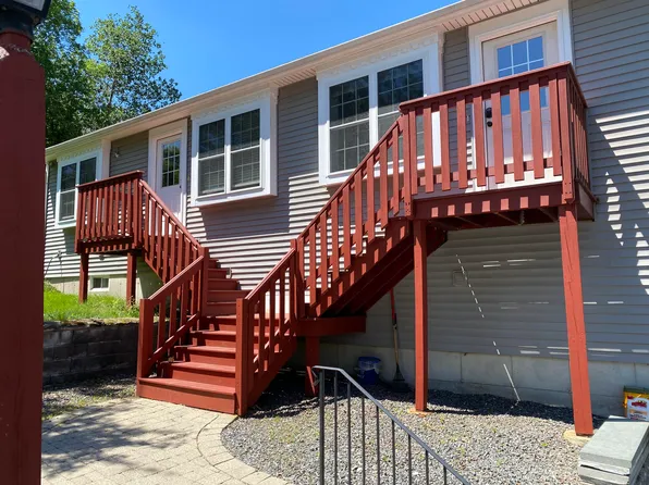 150 Uxbridge Rd #A, Mendon, MA 01756
