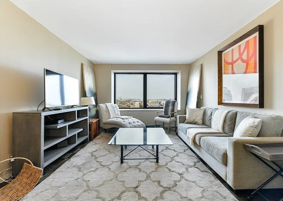 85 E India Row #19A-19A-19A