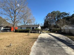 185 Giles Dr, Goose Creek, SC 29445