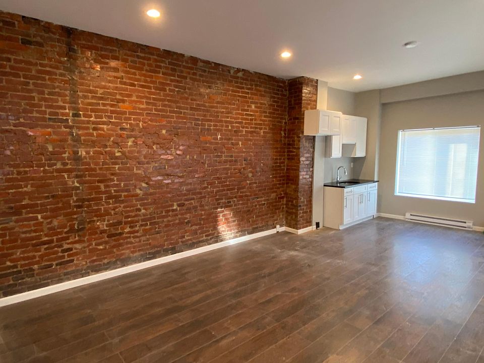 2nd image of 35XX Jasper St Floor 1